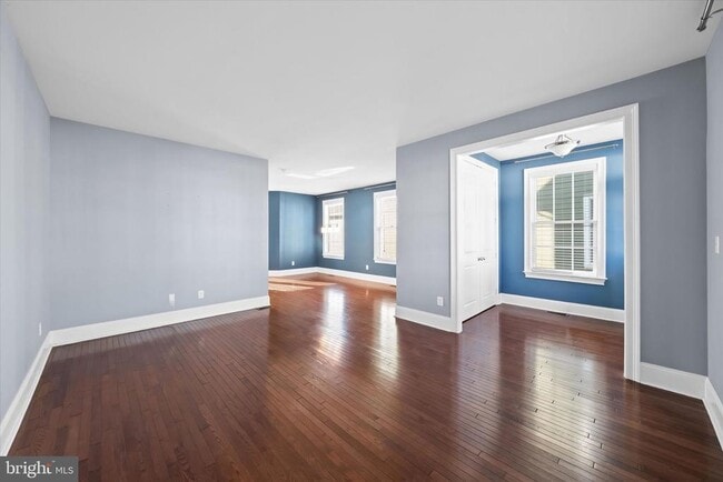 Building Photo - 519 Wheelmen St