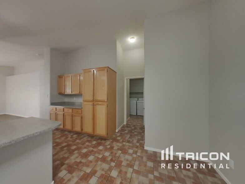 Building Photo - 2900 Mt Hope Dr