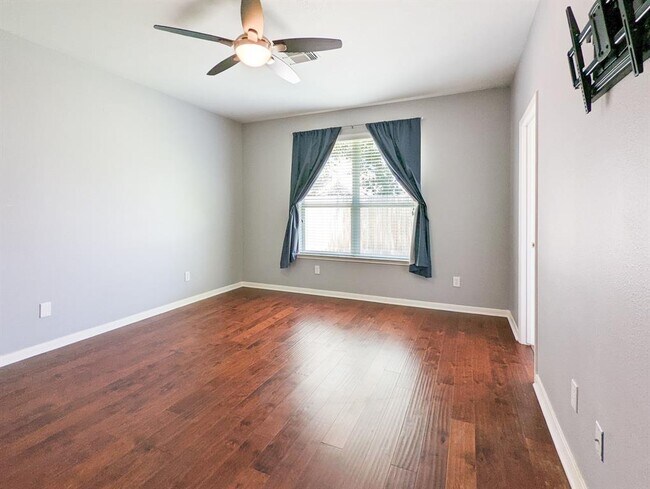 Building Photo - 6810 Summer Bridge Ln