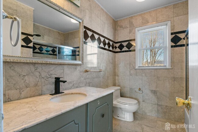 Building Photo - 12 Mershon Ln