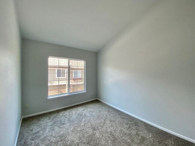 Building Photo - Fantastic Highlands Ranch Townhome - 3bed,...