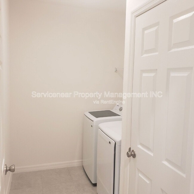 Building Photo - 34152 Cinder Way