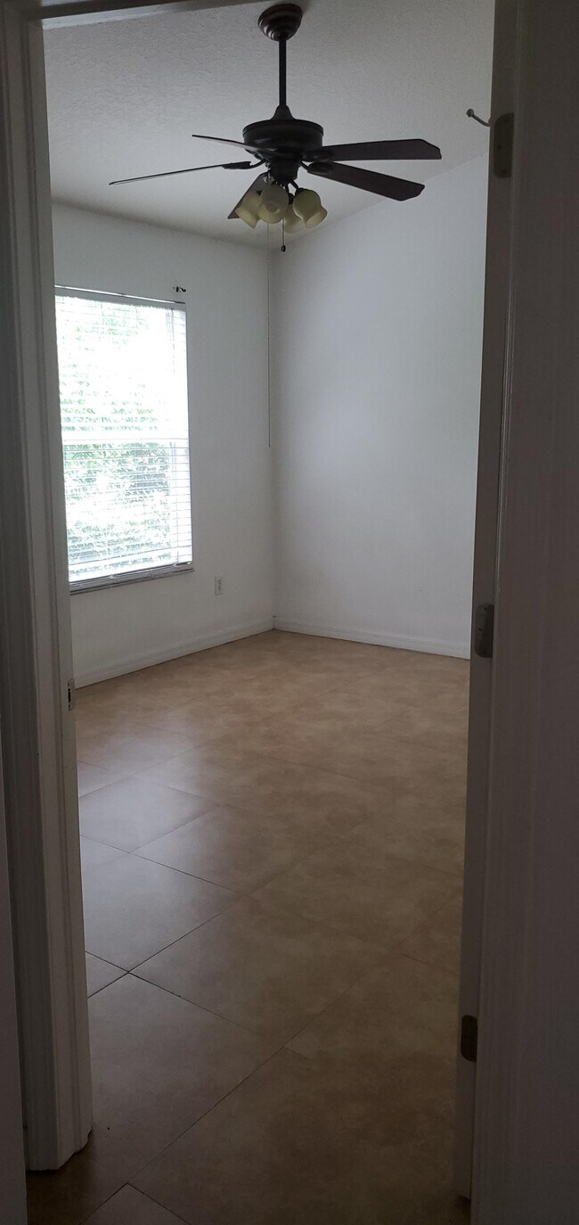 Building Photo - 11023 Black Swan Ct