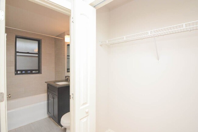 Building Photo - 2328 N Rockwell St