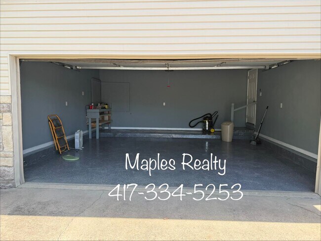 Building Photo - 141 Scotch Pine Ct