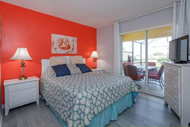 Building Photo - Call Ed for showings (352) 217-0284