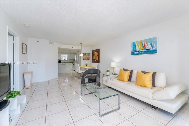 Building Photo - 17801 N Bay Rd