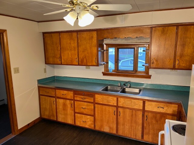 Building Photo - 240 High St