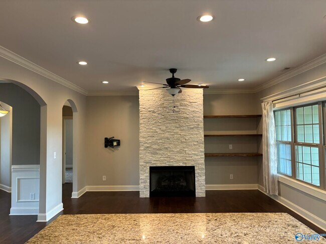 Building Photo - 317 Rosemont Rd SE