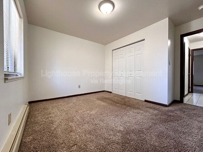 Building Photo - 2227 29th St SW