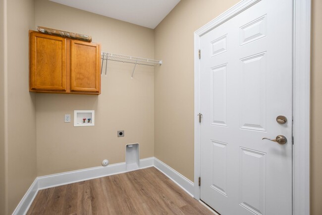 Building Photo - One Level Townhome