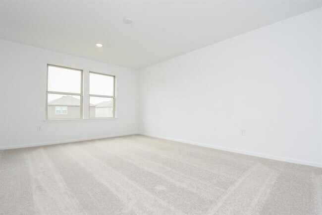 Building Photo - 16412 Big Hickory Dr