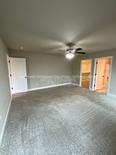 Building Photo - 6110 NW McClellen St