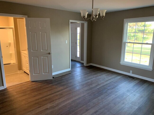 Building Photo - 5752 Paris Pike