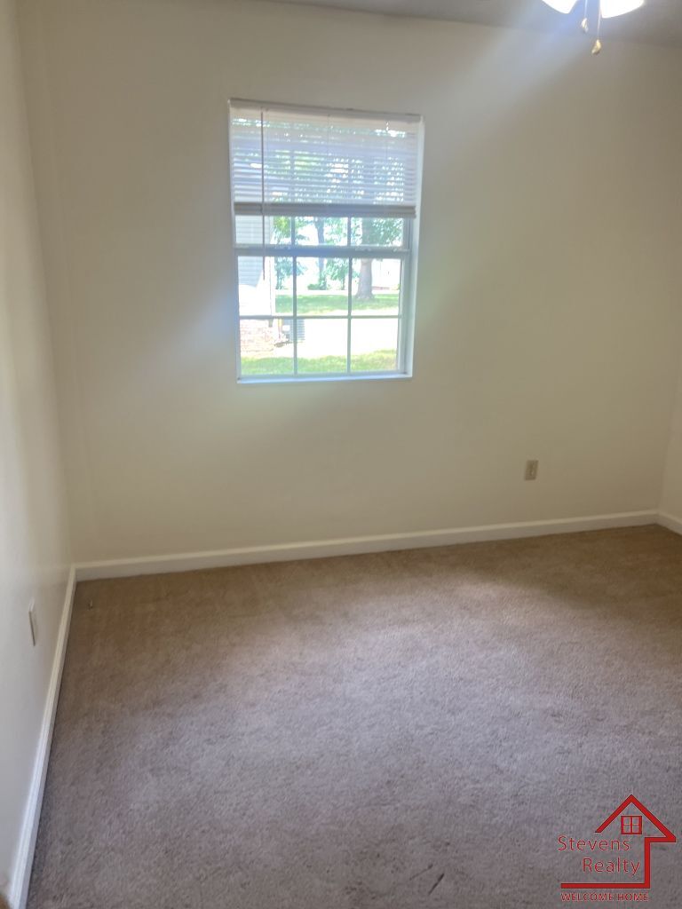Building Photo - 157 Bybee Woods Dr