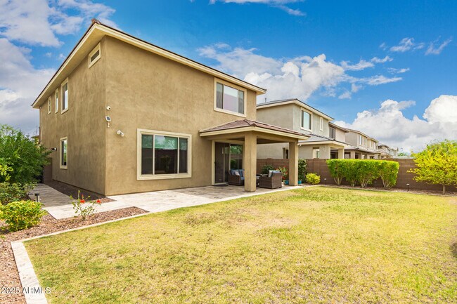 Building Photo - 3521 E Tina Dr