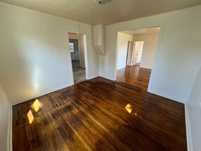 Building Photo - Adorable Shadle Bungalow - 2 Bed, 1 Bath +...