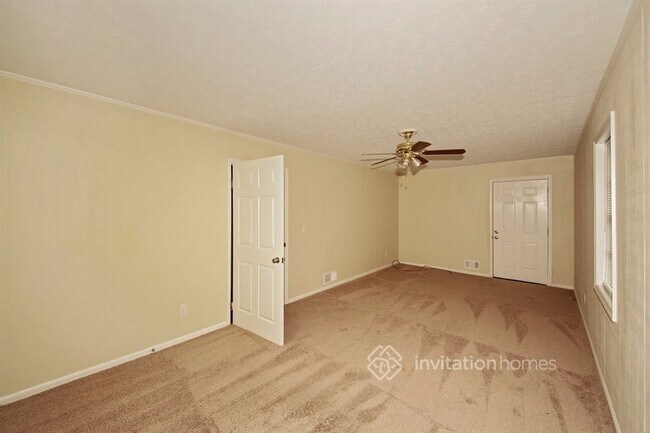 Building Photo - 5207 Edgemoor Dr NW