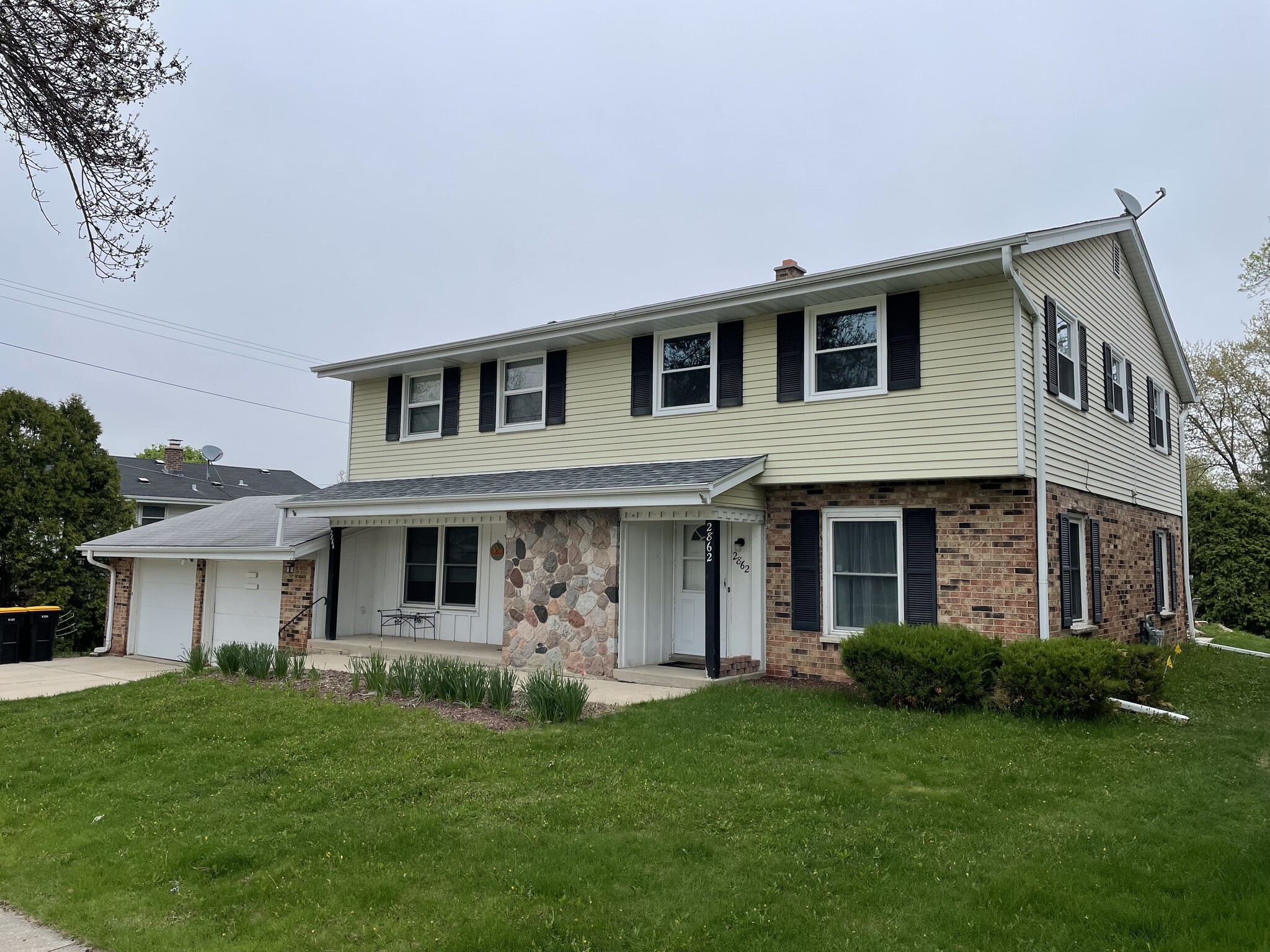 Front of Building - 2862 N 124th St