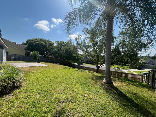 Building Photo - Gorgeous 4 Bed 2 Bath Home for Rent in Apo...