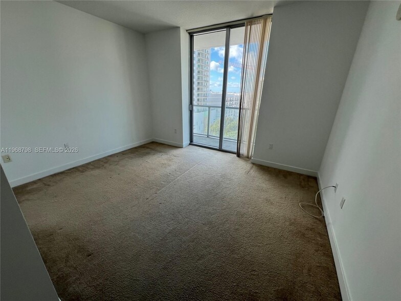 Building Photo - 79 SW 12th St