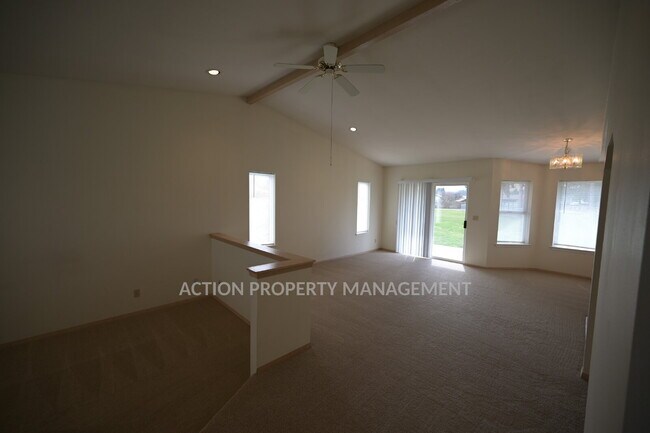 Building Photo - 3 bed 2 bath in a country setting
