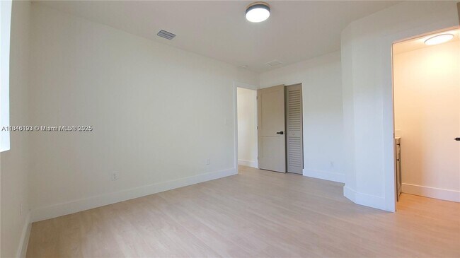 Building Photo - 819 NW 48th St