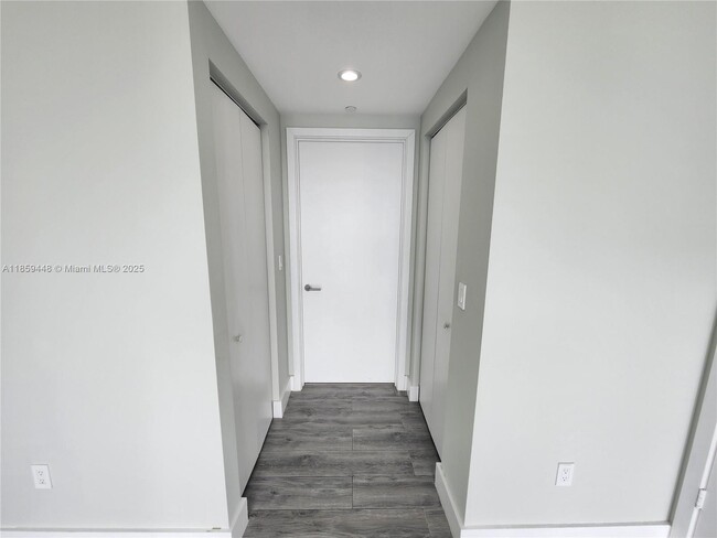 Building Photo - 1300 S Miami Ave