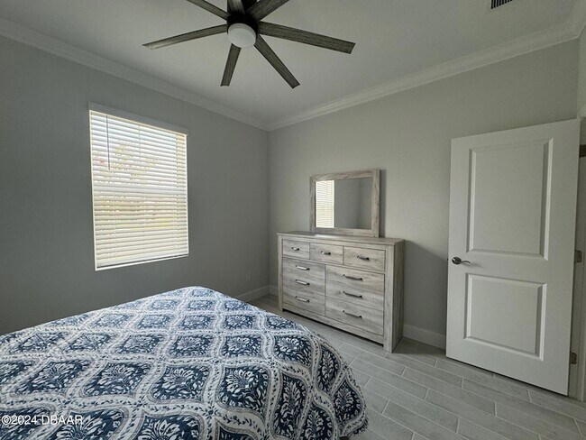 Building Photo - 268 Pop Top Ln