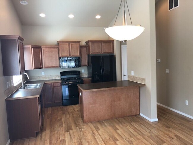 Building Photo - 110 Bull Frog Dr