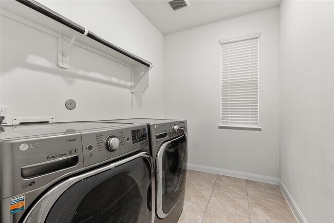 Building Photo - 28230 Emerald Bnd