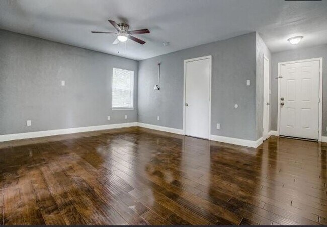 Building Photo - 7027 Coleshire Dr