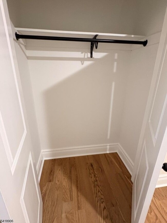 Building Photo - 438 S 11th St