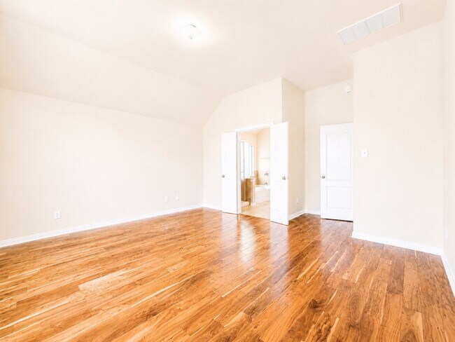 Building Photo - 2410 Horned Owl Dr