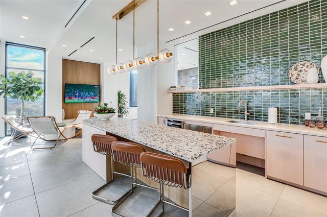 Building Photo - 3003 Maple Ave