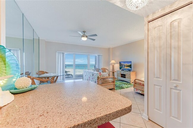 Building Photo - 880 Mandalay Ave