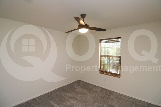 Building Photo - 987 Calle Calca