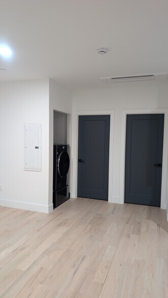 Building Photo - 501 Central Ave