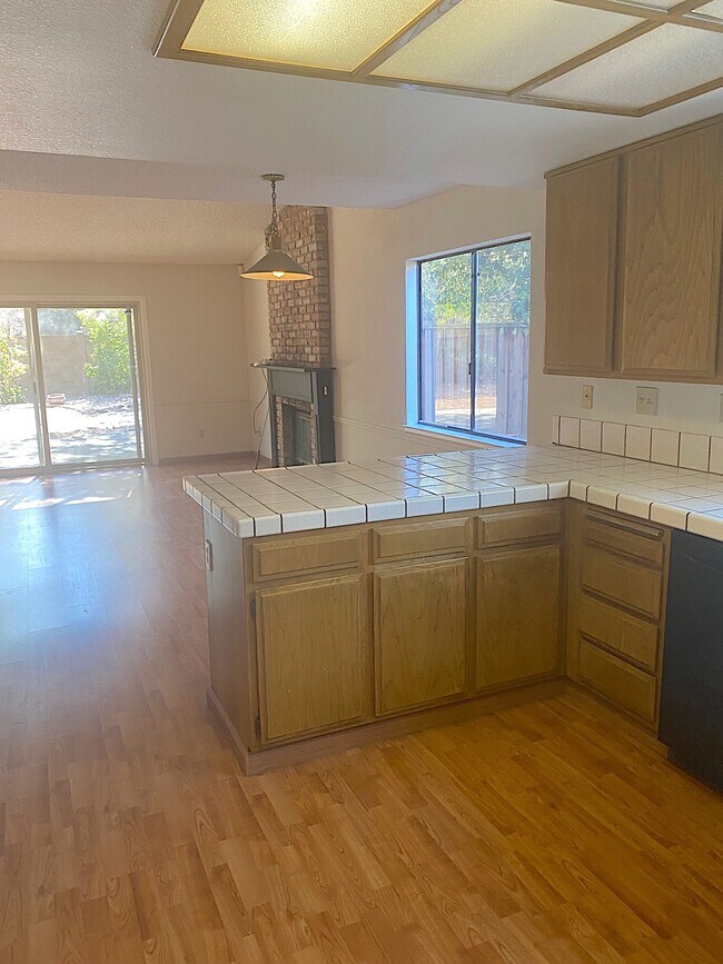 Building Photo - 4932 Buckboard Way