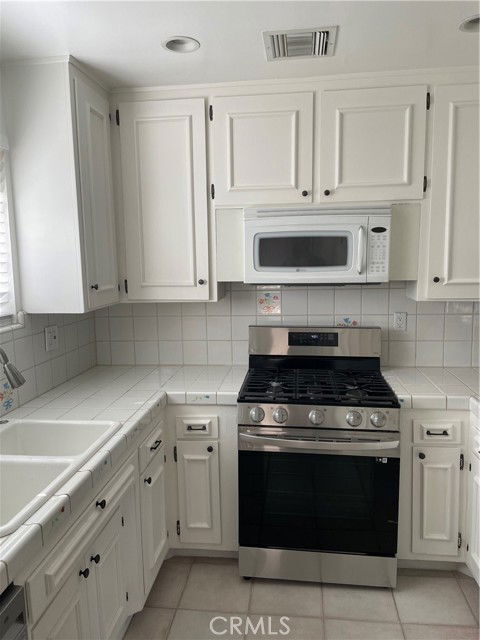 Building Photo - 23832 Calvert St