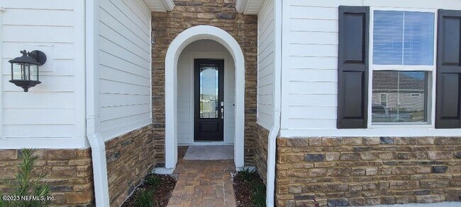 Building Photo - 206 Calliel Wy