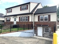 Building Photo - 700 Louis Ave