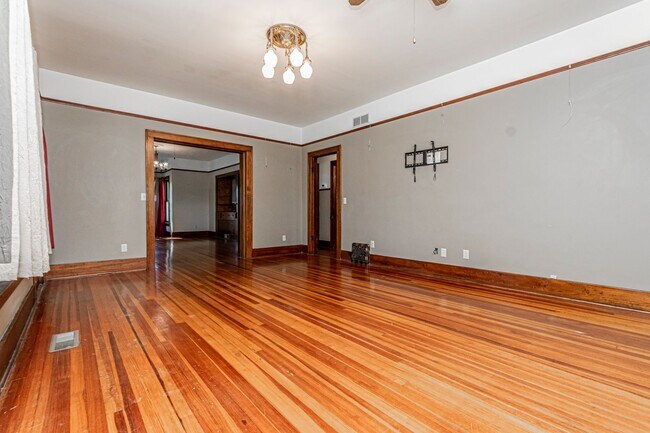 Building Photo - Please View 3D Virtual Walk-Through Before...