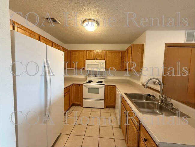 Building Photo - Great West side condo