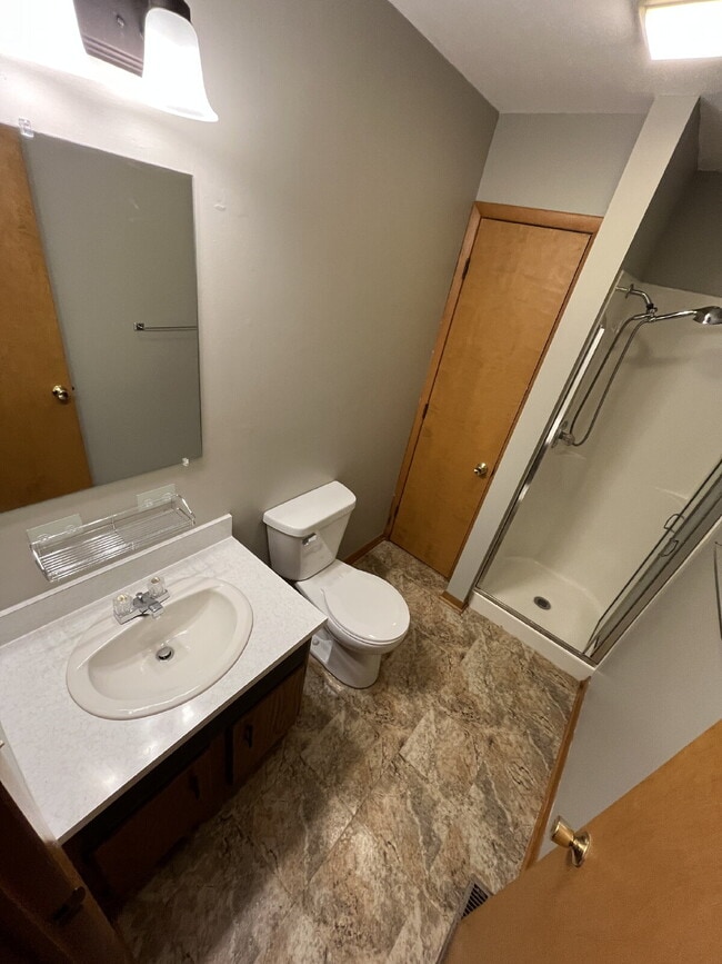 Building Photo - 1331 Spruce Ave