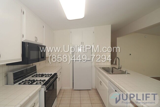 Building Photo - 1390 Connecticut St