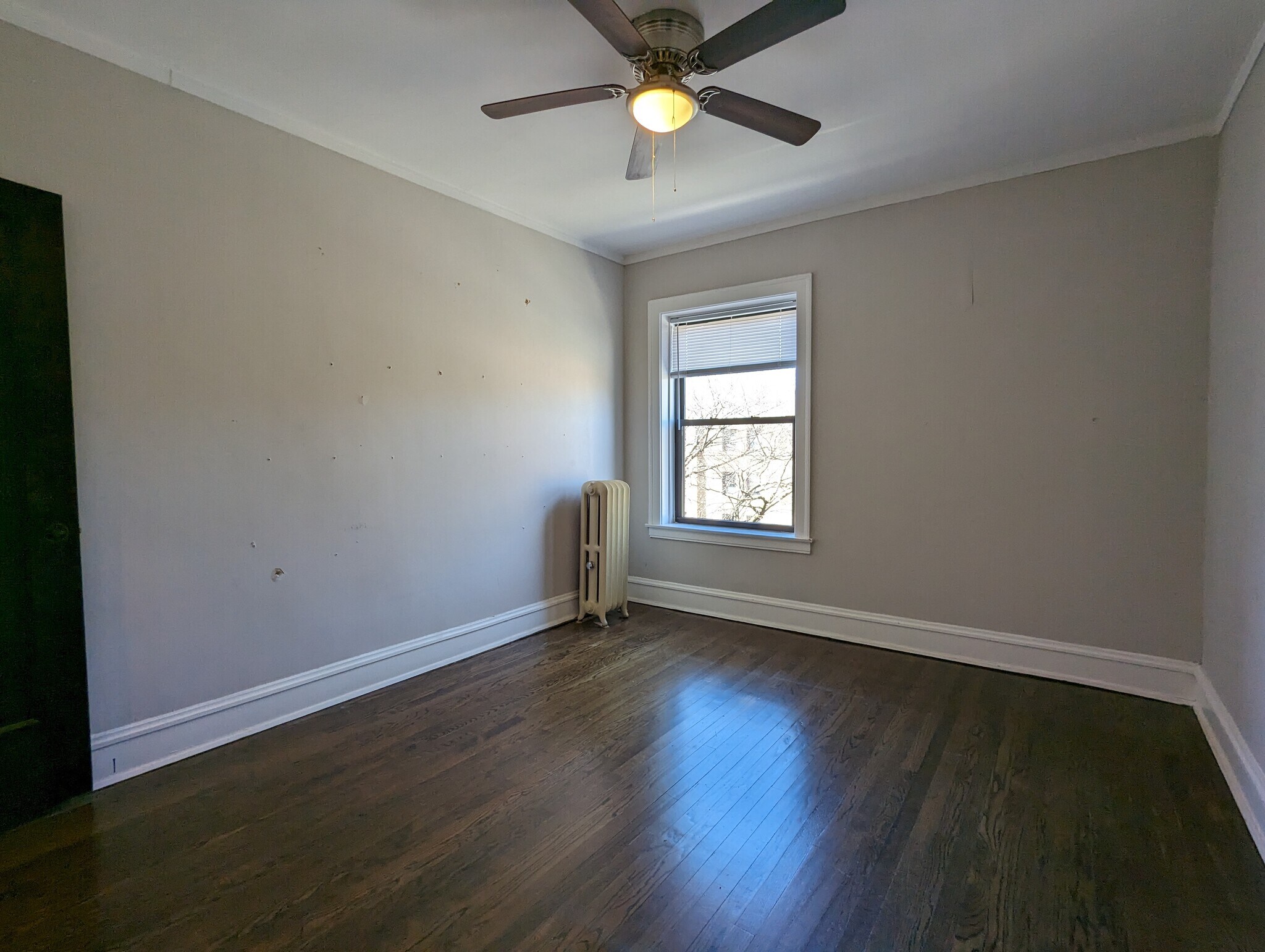 Building Photo - 1835 W Winona St