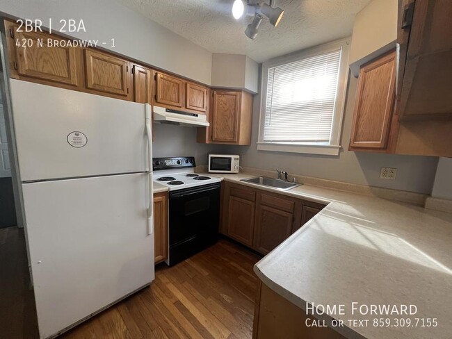 Building Photo - 420 N Broadway