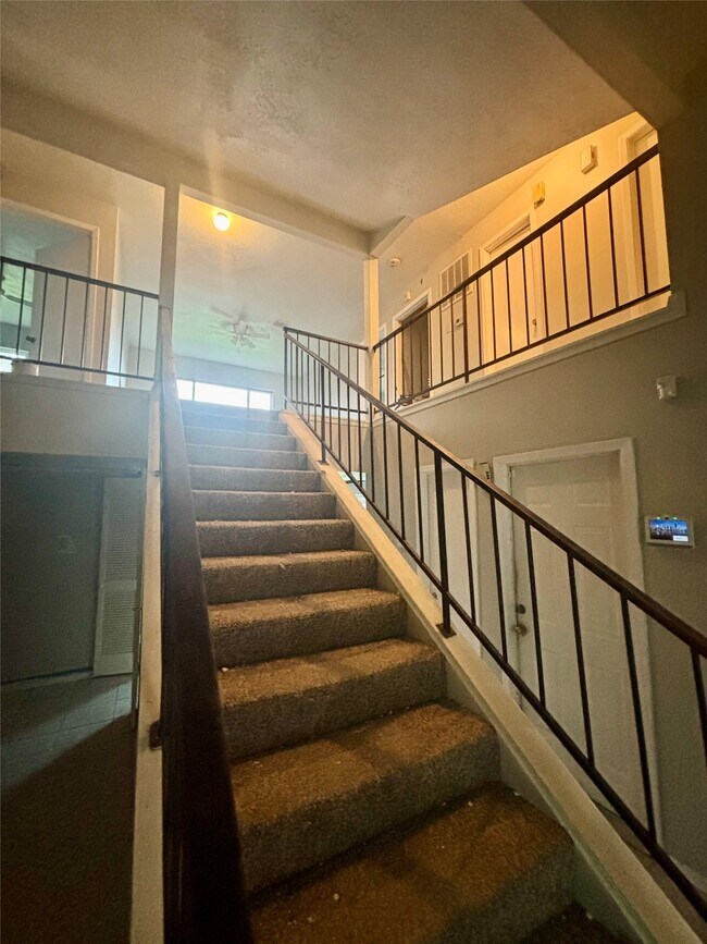 Building Photo - 16327 Quail Echo Dr