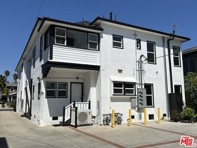 Building Photo - 4526 St Elmo Dr